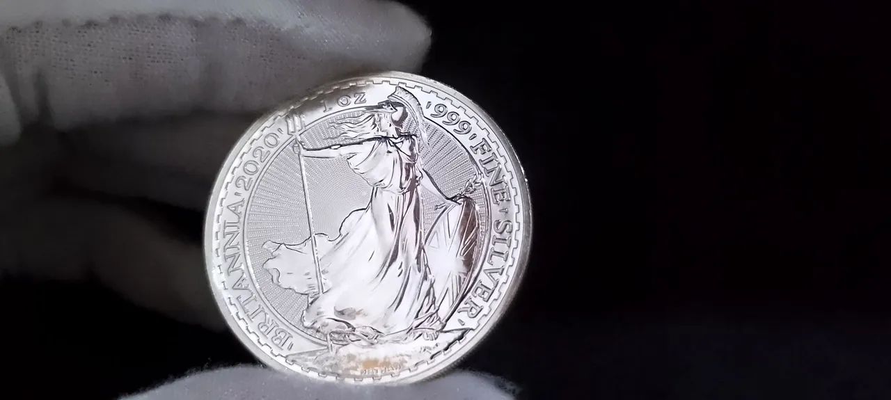 Moeda Britânia 1oz 2020 prata pura 999  - Foto 4