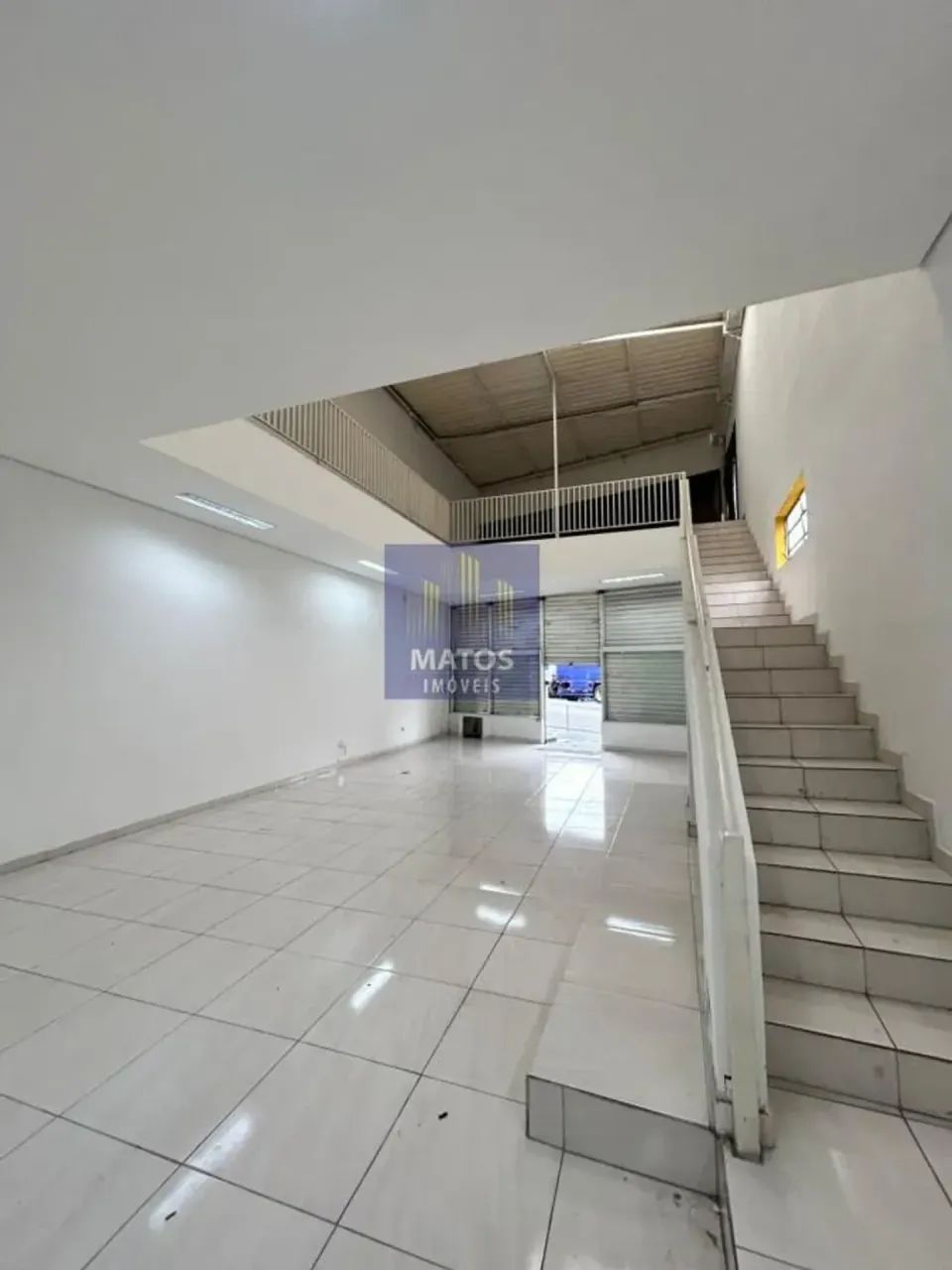 Salão Comercial Com Ótima Localização 350m² aproximadamente - Foto 5