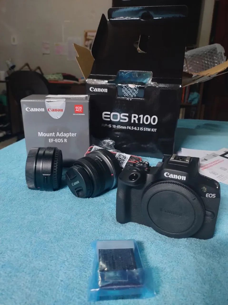 CÂMERA CANON R100 + Adaptador para lentes