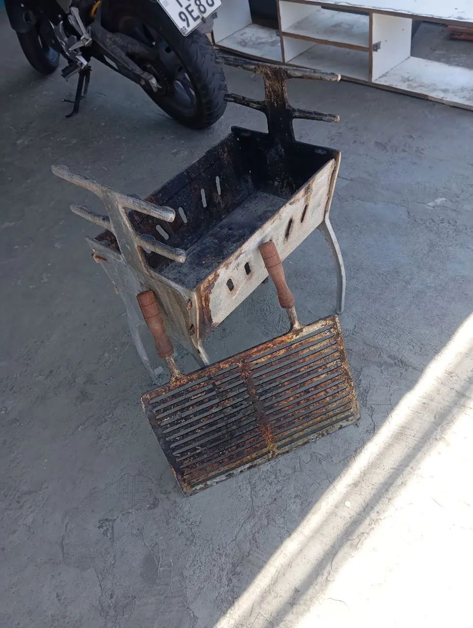 CHURRASQUEIRA DE ALUMÍNIO  - Foto 2