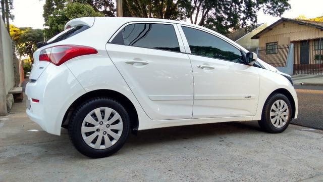 Hyundai Hb20 2015 Completo 1.0 Branco Controle Volante Flex Pneus novos - Foto 3