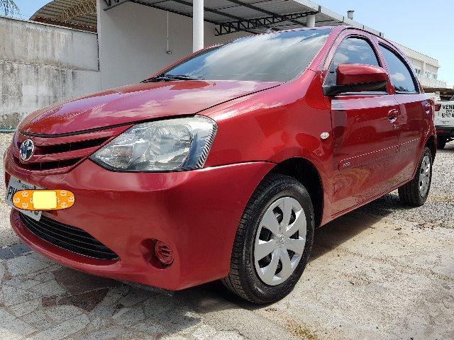 Toyota Etios 1.3 X hatch 2014 particular Novo - Foto 2