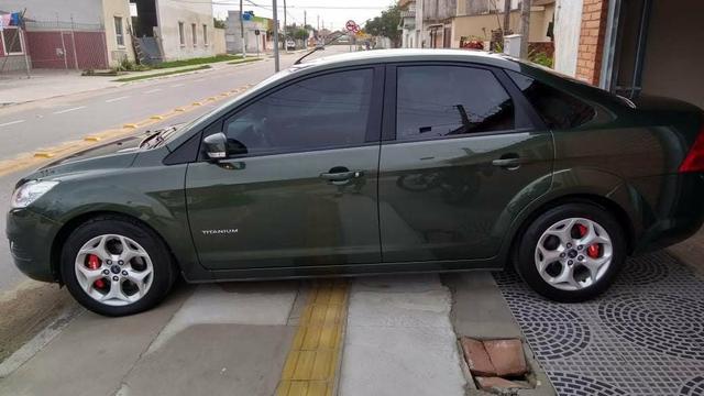 FOCUS TITANIUM IMPECÁVEL!C/baixa km - Foto 3