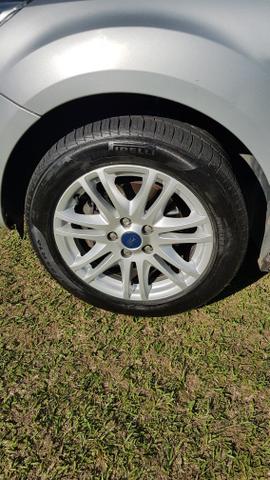 Focus sedan excelente estado - Foto 5