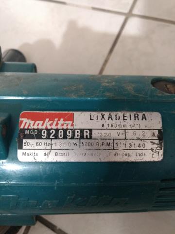Lixadeira Makita 220v profissional