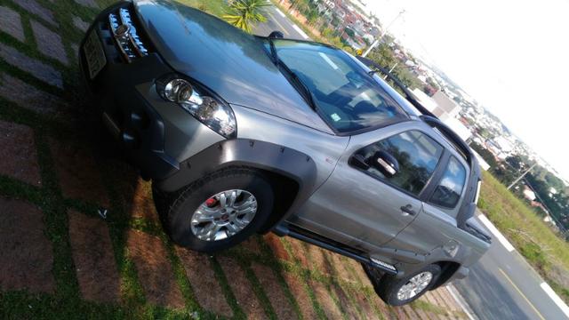 Fiat Strada Adventure 1.8 16V (Cabine Dupla) 2011
