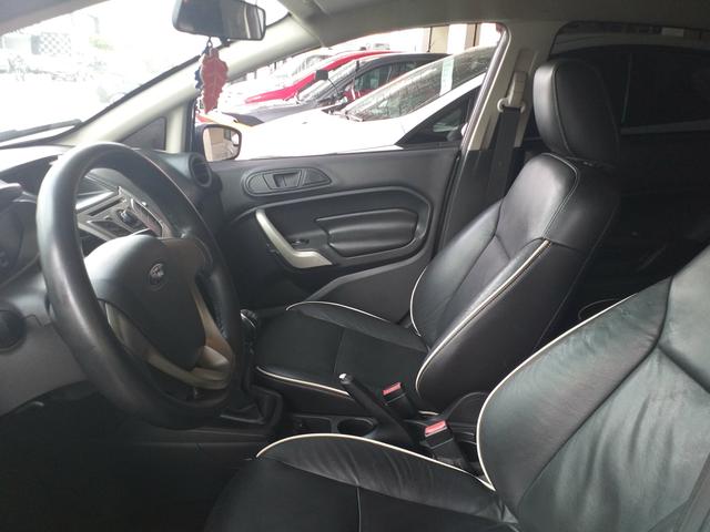 New fiesta 1.6 sedan 2011/2011 com 7 airbargs - Foto 6