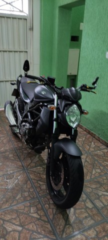 SUZUKI GLADIUS 650