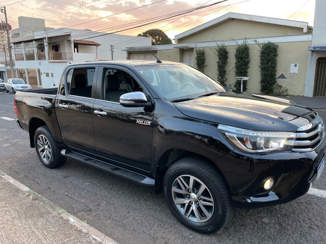 HILUX SRX 2017 4X4 EXTRA