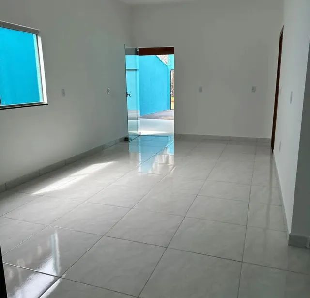 CASA DISPONÍVEL PARA VENDA