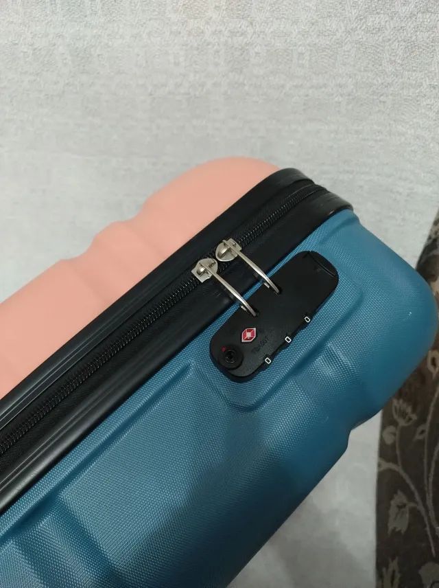 Mala de bordo em excelente estado de conservação 