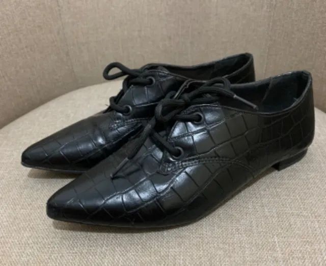 (TAM: 34) Sapato Preto Social Bico Fino Croco  - Foto 4