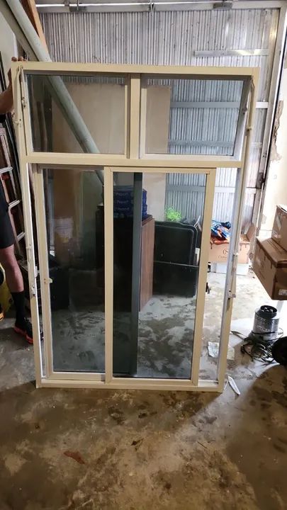 Janela de alumínio de correr 4 folhas branca