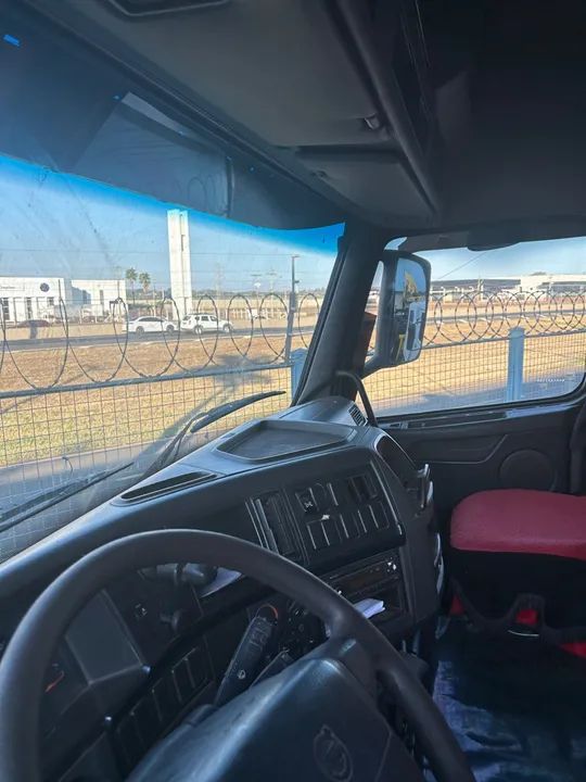 Volvo FH 460 6x4 Globetrotter Leia o Anuncio - Foto 4