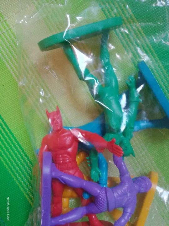 Pacote DC Super Heroes Pack 2 - Batman Vermelho