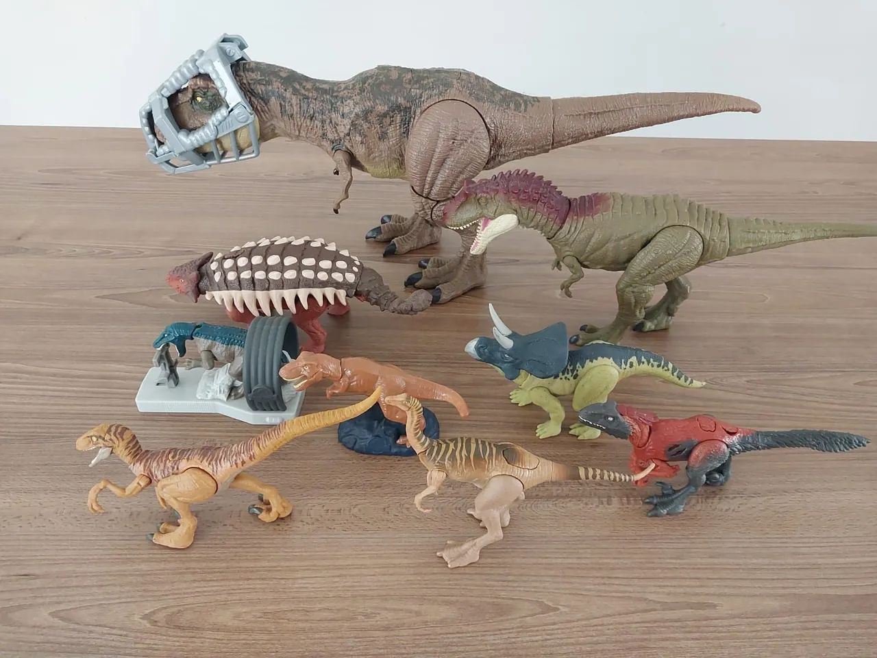 Kit  9 Dinossauros Mattel original  tudo por R$1600,00 - Jurassic World!