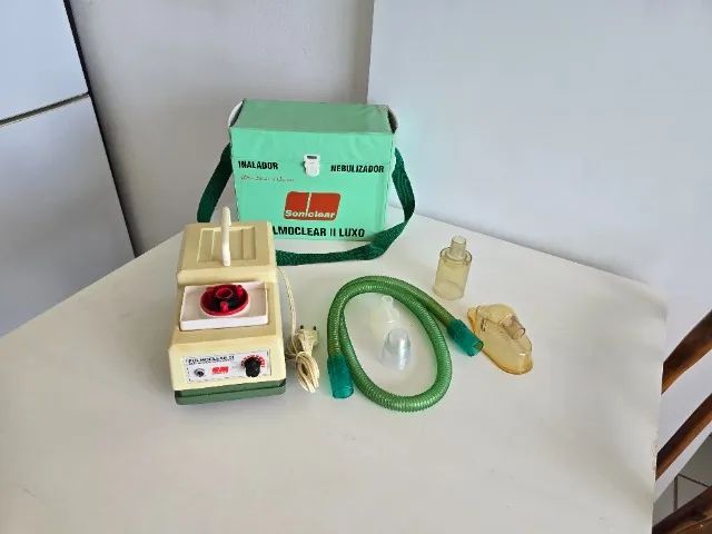 NEBULIZADOR/INALADOR - PULMOCLEAR II - LUXO ULTRASSÔNICO À QUARTZO - BIVOLT 110/220 V 