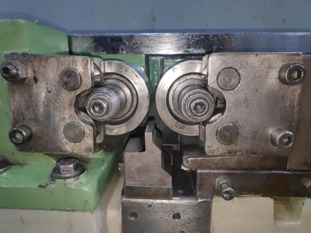 Laminadora de Rosca Zeni 7ton mecanica - em uso - Foto 5