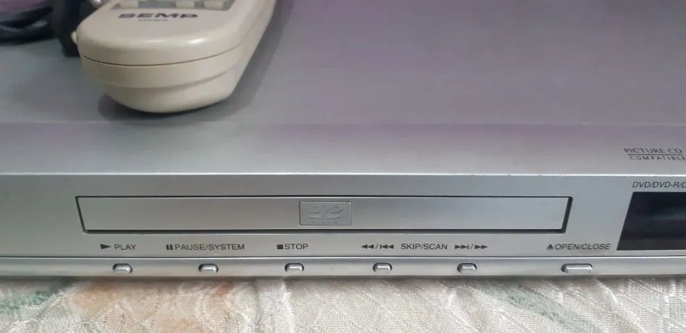 Aparelho de DVD Video Disk Player modelo SD7061 SLX, com controle remoto. Funcionando. - Foto 3