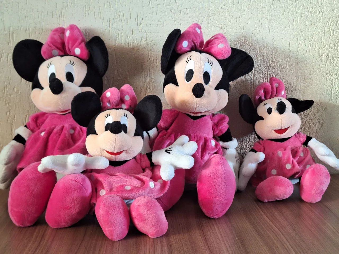 4 Pelúcias Minnie Mouse - 
