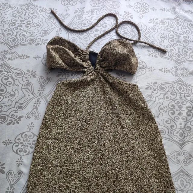 Vestido dorado lindo  - Foto 2