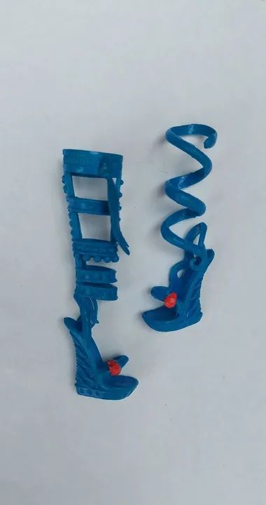 Boneca Monster High (sapatos)