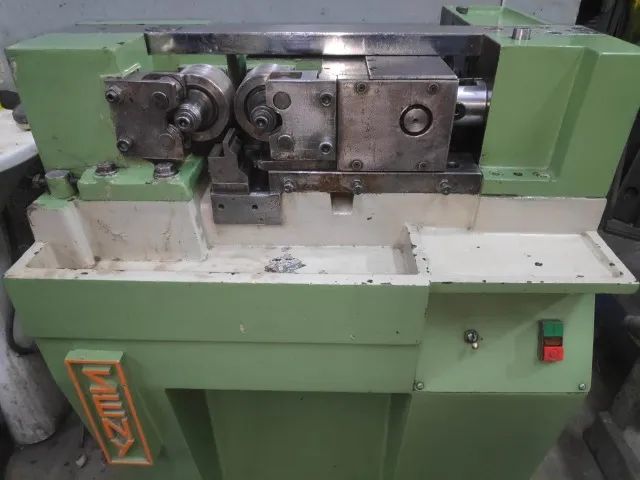 Laminadora de Rosca Zeni 7ton mecanica - em uso