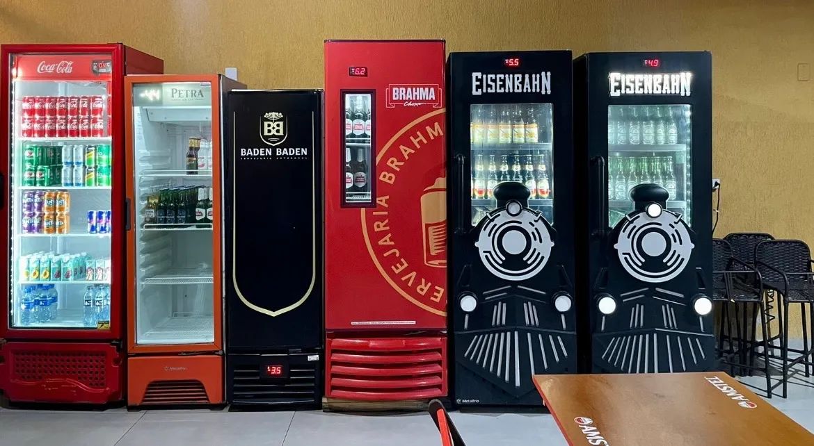 Passo ponto churrascaria/restaurante todo montado 