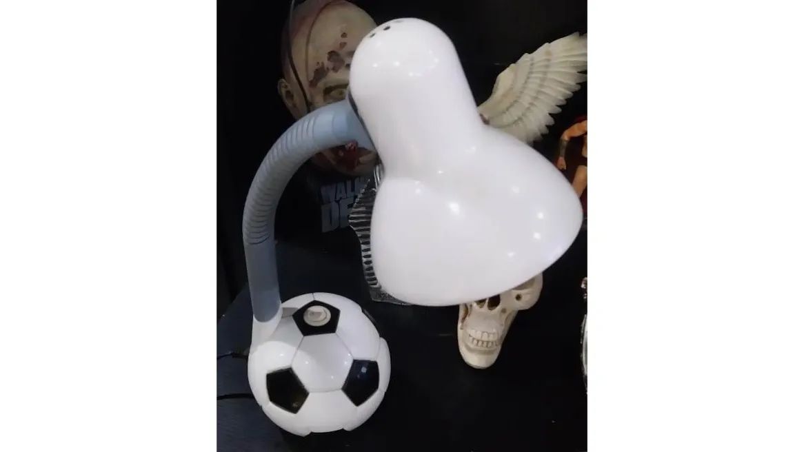 Luminária de Mesa Futebol - Foto 2