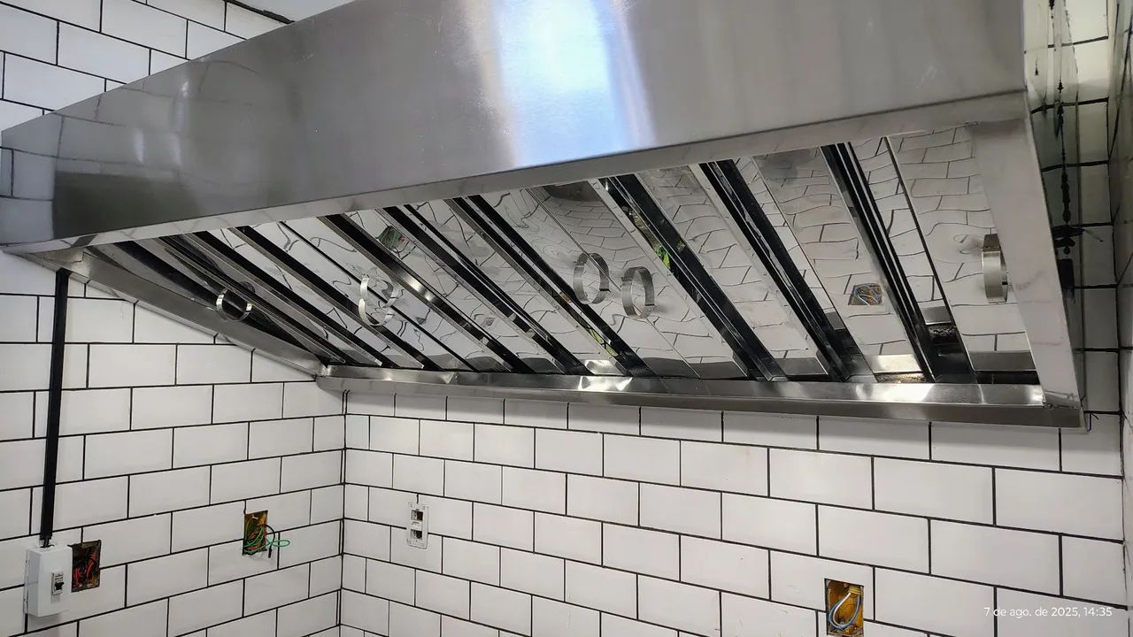Bancada e prateleiras de aço inox para cozinha industrial - Foto 5
