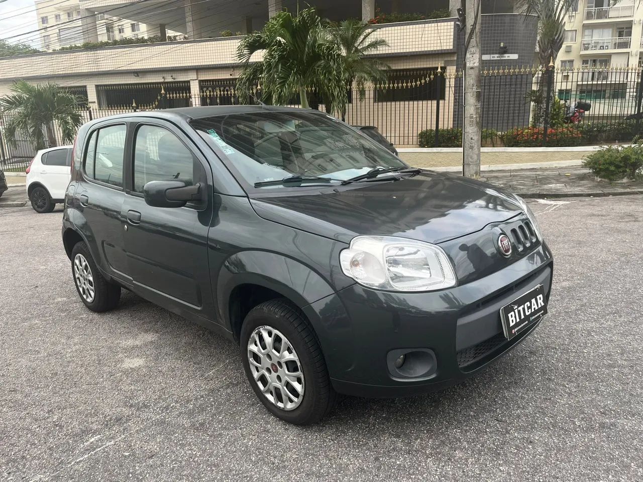 Uno Vivace 1.0 ano 2014 único dono uma verdadeira raridade carro possue manual chave  - Foto 2