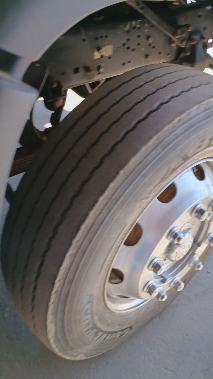 VW 13180 4/2 chassi reduzido  - Foto 3