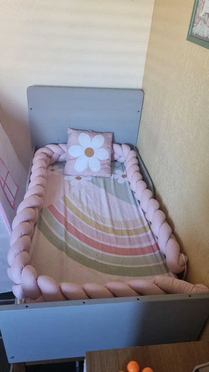 Mini Cama Infantil e Cômoda
