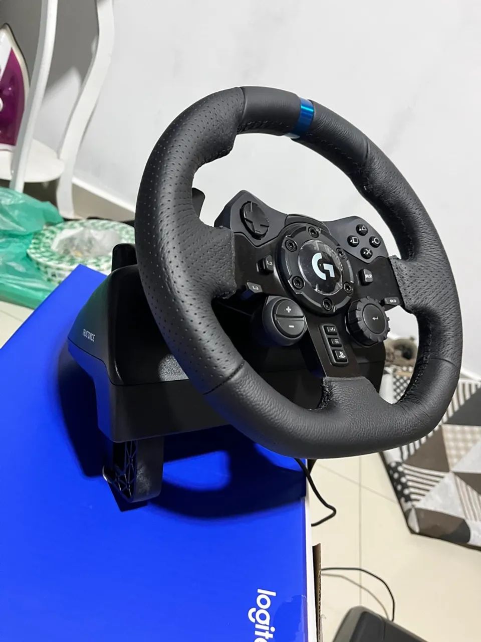Volante Logitech G923 para PS4/PS5 e PC - Foto 4