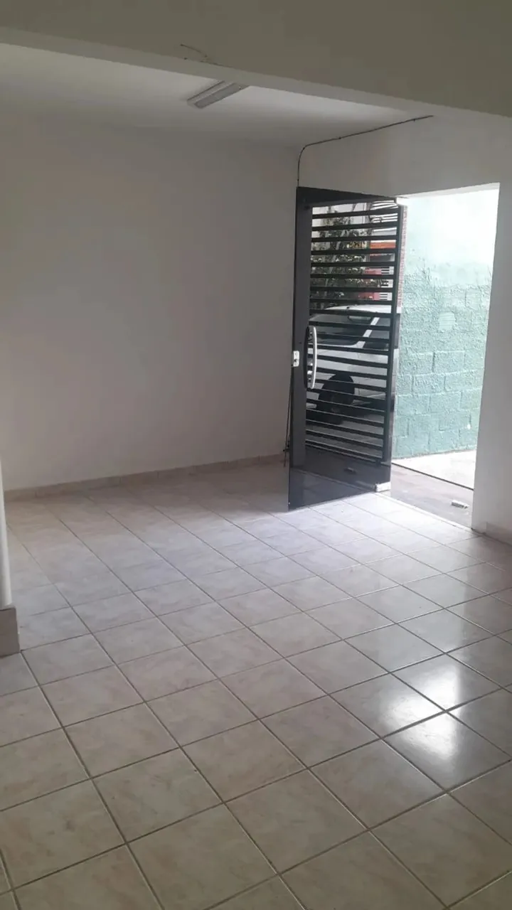 Laise mostra casa duplex vilage dos mares
