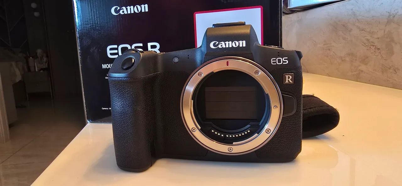 Canon EOS R - Câmera Mirrorless Full Frame NOVA NA CAIXA COMPRADA EM 05/05/2025