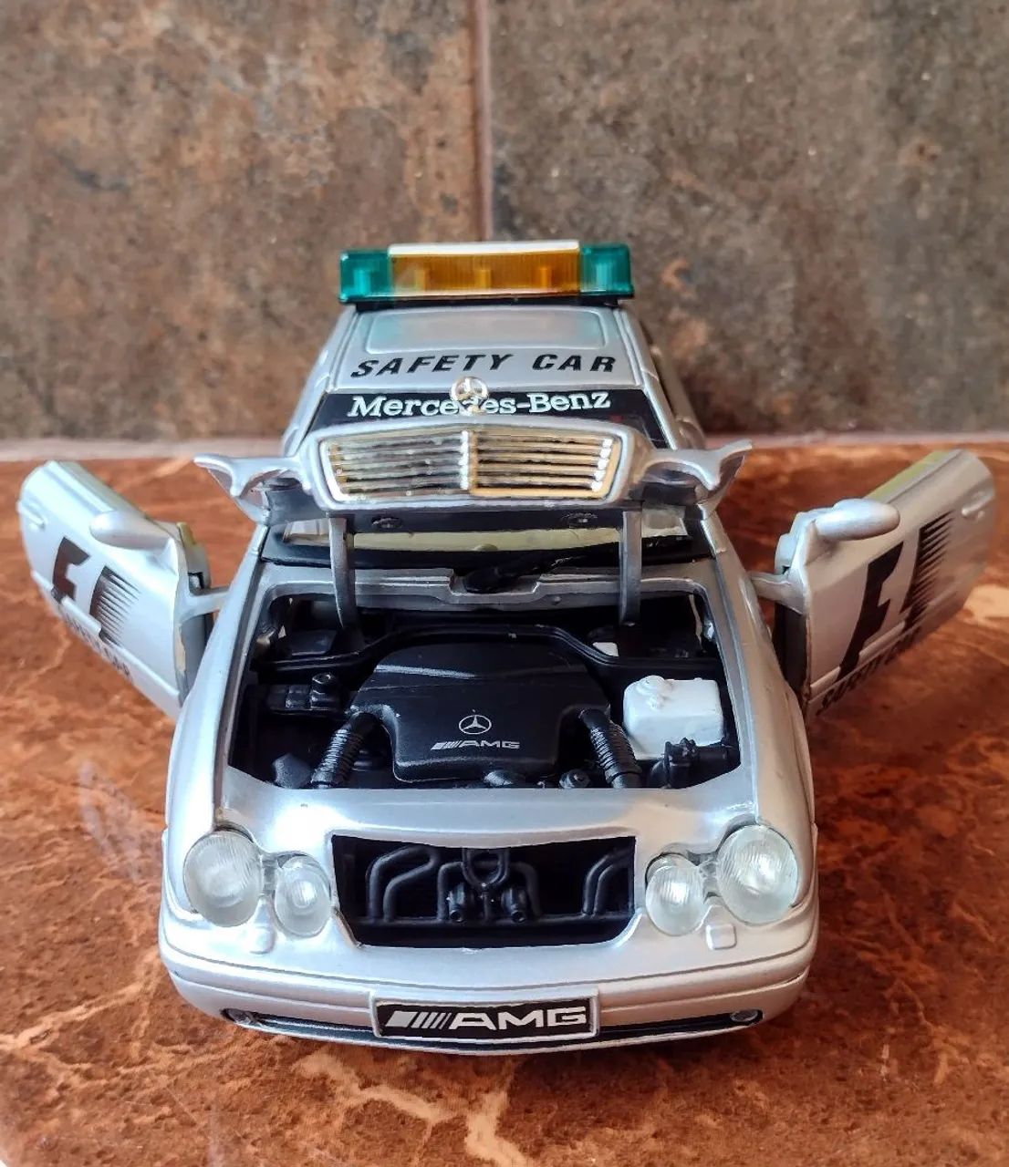 Miniatura Safety Car F1 Mercedes-Benz CLK 1997 Anson 1/18 - Foto 2
