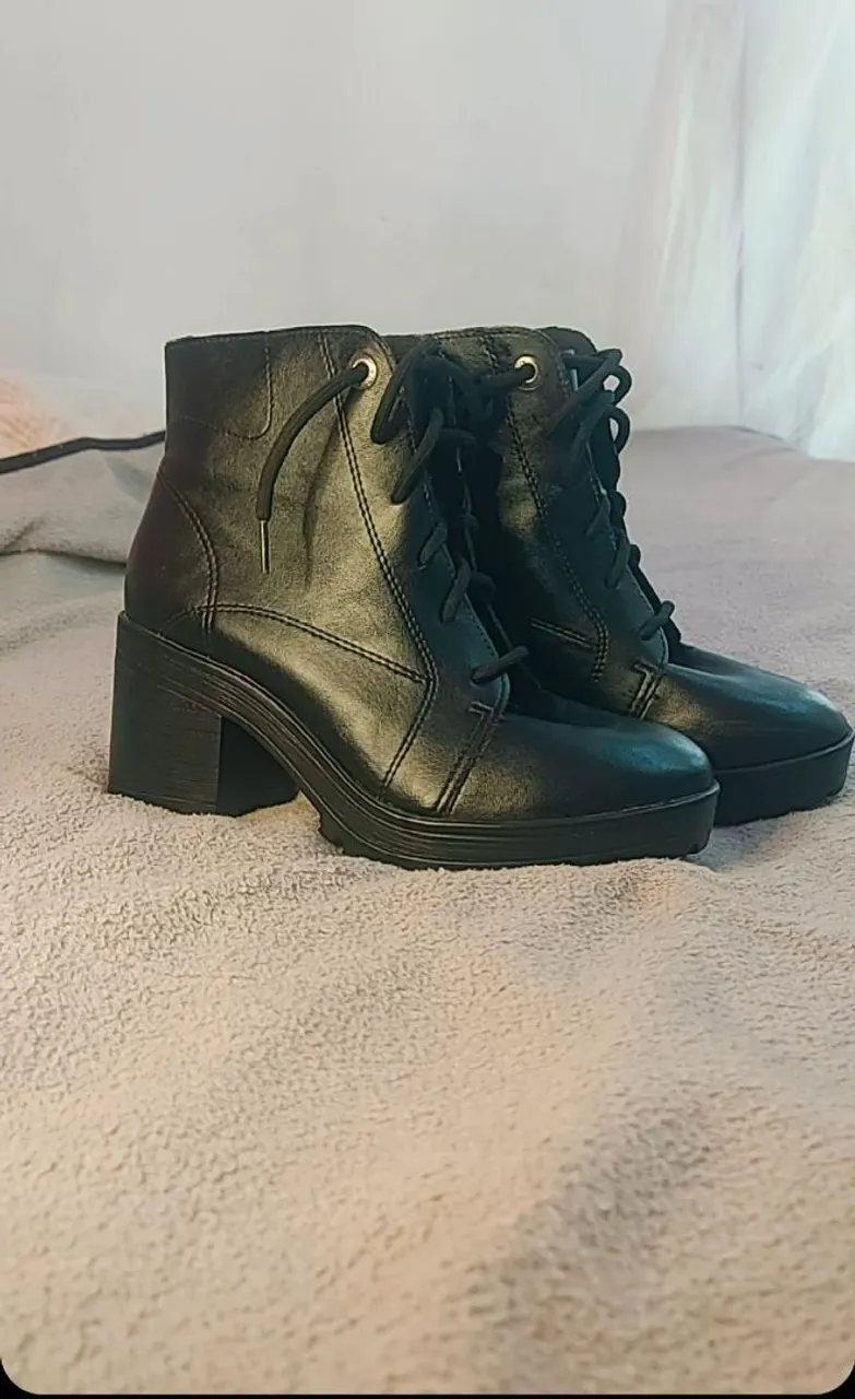 Botas Femininas Tratoradas - Conforto e Estilo!