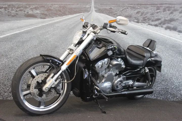 HARLEY DAVIDSON V-ROD MUSCLE 2014