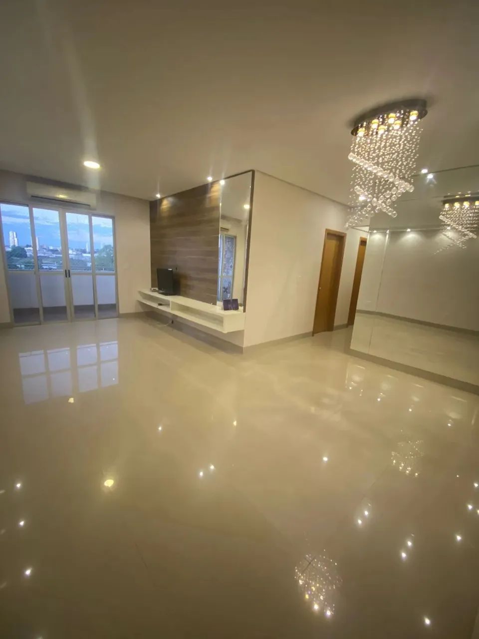 Apartamento à Venda  Edifício Porto das Araras, Araés - Cuiabá - MT