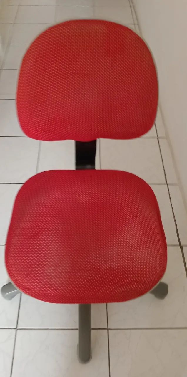 Cadeira giratória para escola, escritório ou residência