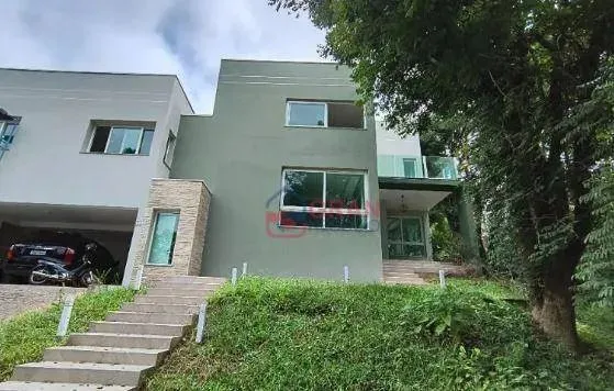 Casa Alto Padrão para Aluguel em Condomínio Fechado com Bosque Privativo