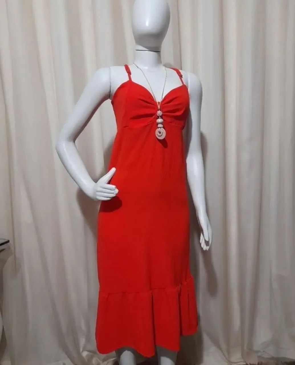 Vestido midi em viscose. NOVO