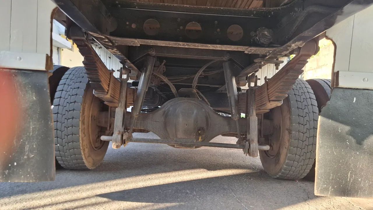 Accelo 915 - Foto 11