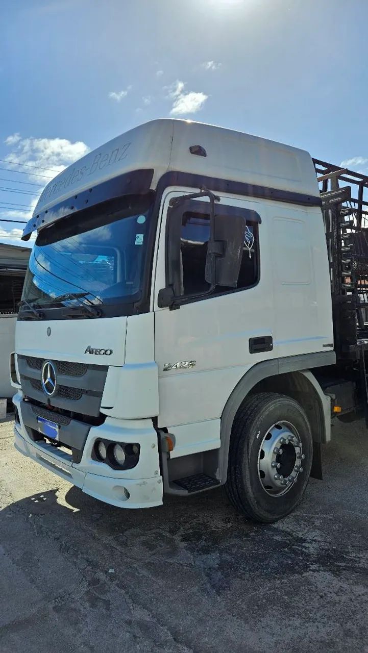Caminhão Mercedes Atego 2426 COMPLETO  - Foto 2