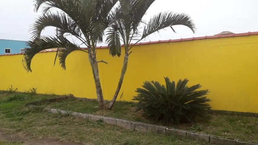 Linda casa na quadra da praia em Jaconé  - Foto 3