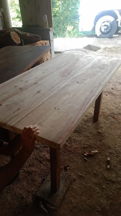 Mesa de madeira rústica para escritório