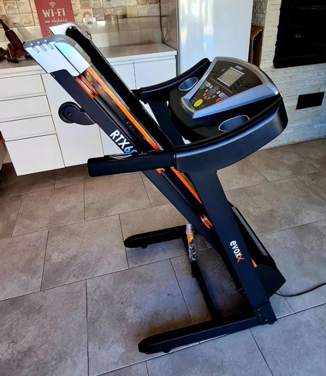 Esteira Ergométrica Evox RTX 6028s