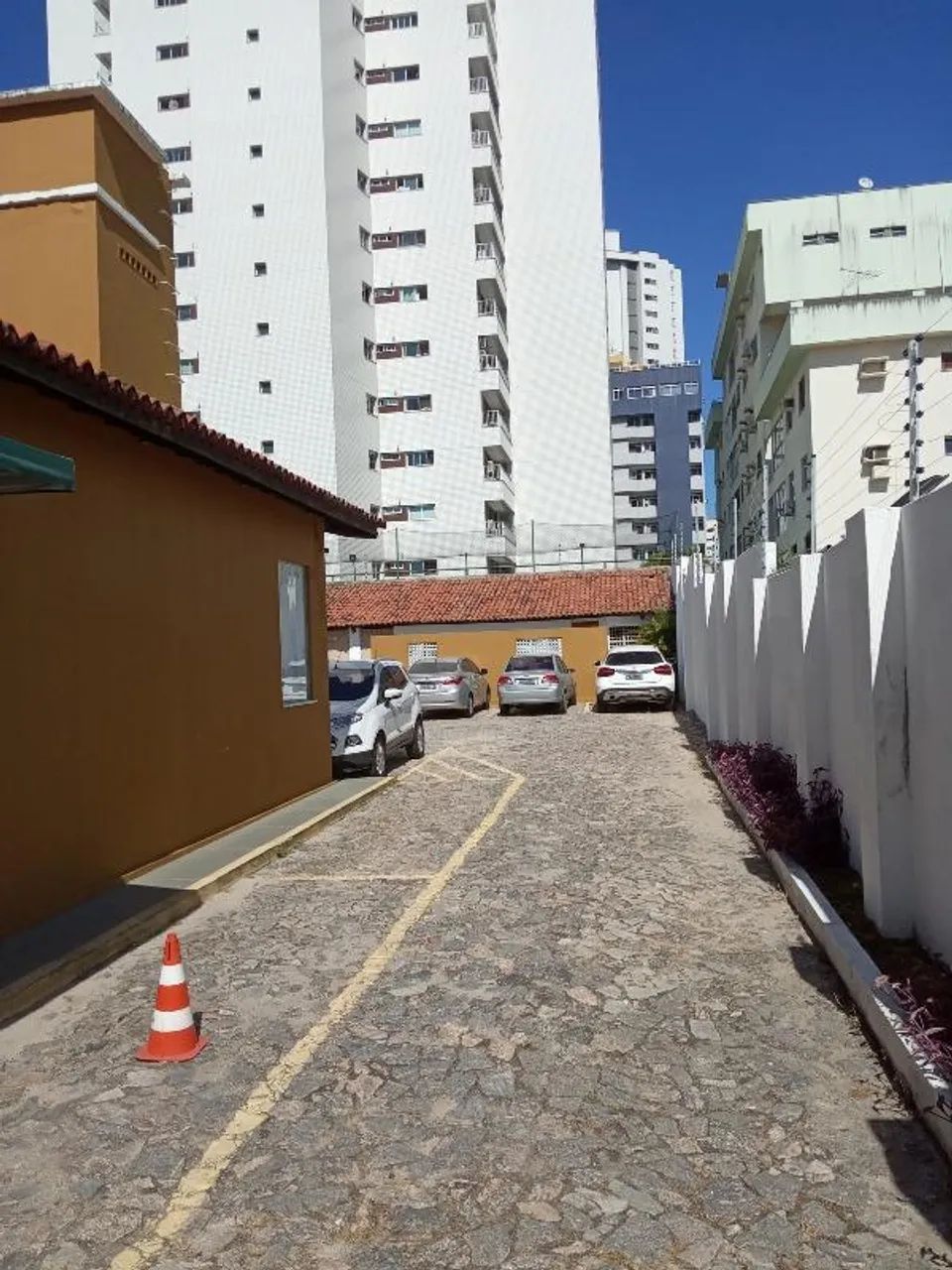 Locação de Comercial / Sala na cidade de Fortaleza - Foto 2
