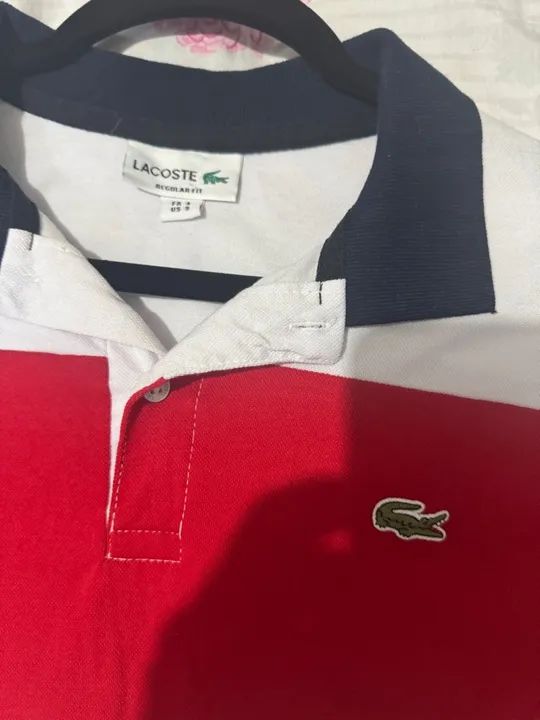 Camiseta Polo Lacoste Usada - Foto 2